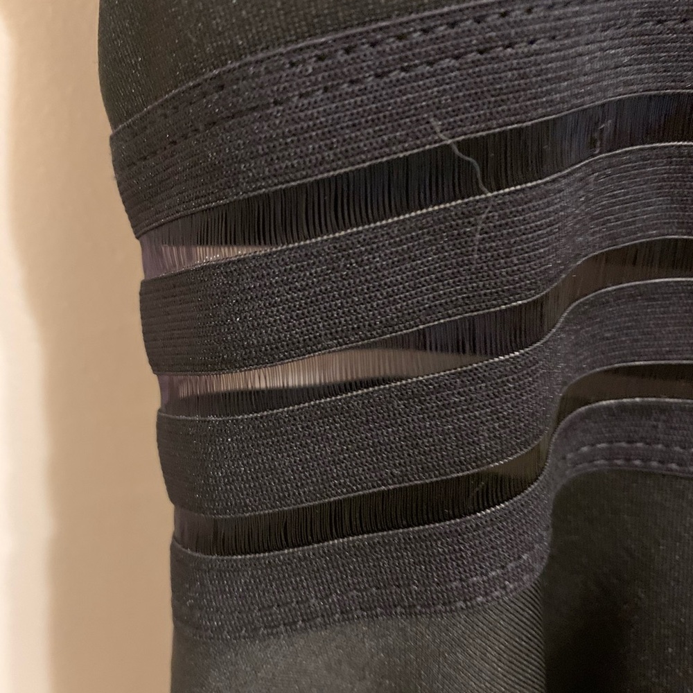 BLACK FLOWY COCKTAIL DRESS SIZE ZERO - Picture 3 of 5